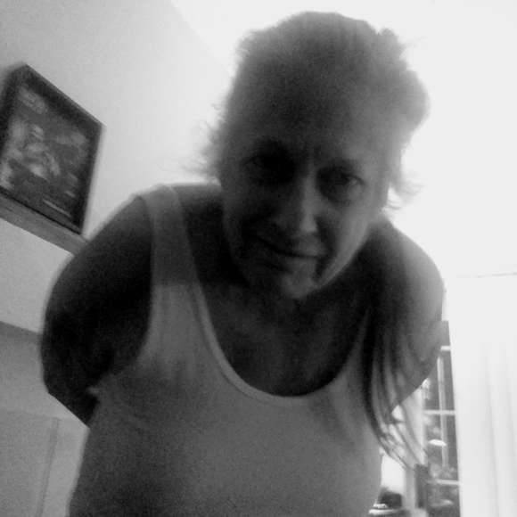 Meet your Posher, Merilee - Picture 1 of 1